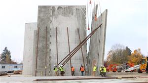 Kellogg walls go up 
